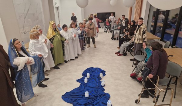 Nativity play in Altru